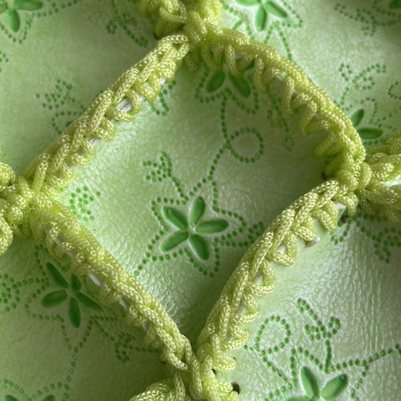 LGA green flower print shoulder bag perfect to fit your necessities! - Picture 9 of 10